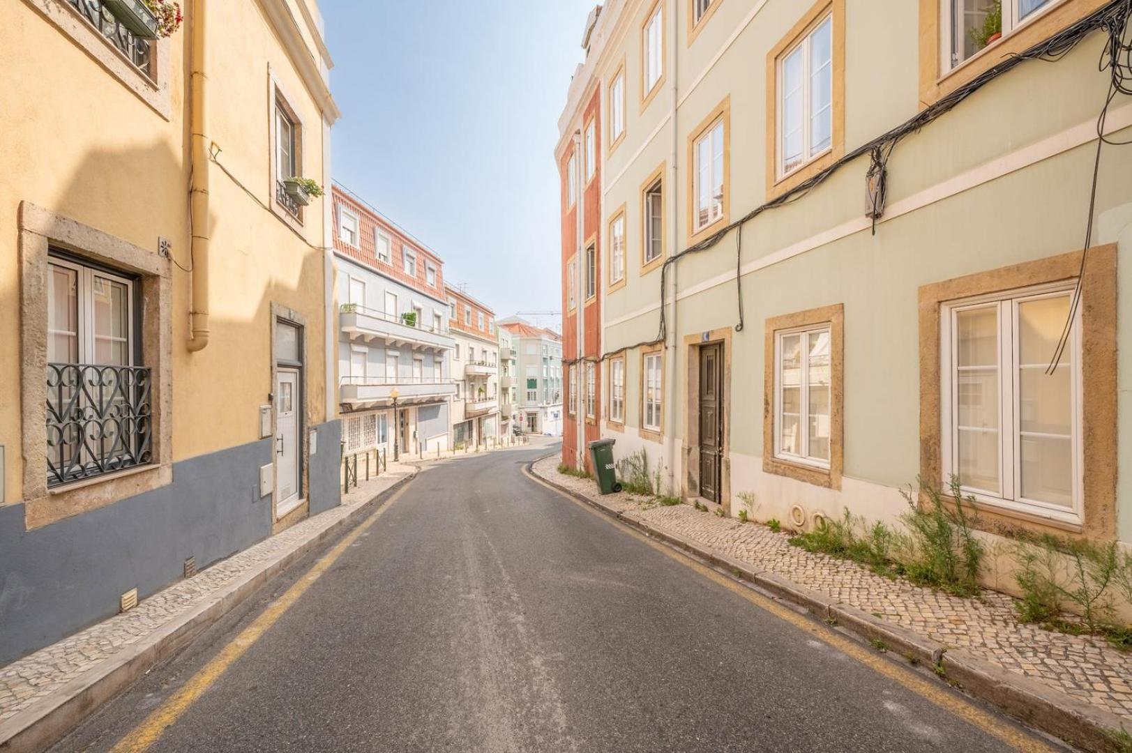 Guestready - Glorious Near Miradouro Da Graca Apartment Lissabon